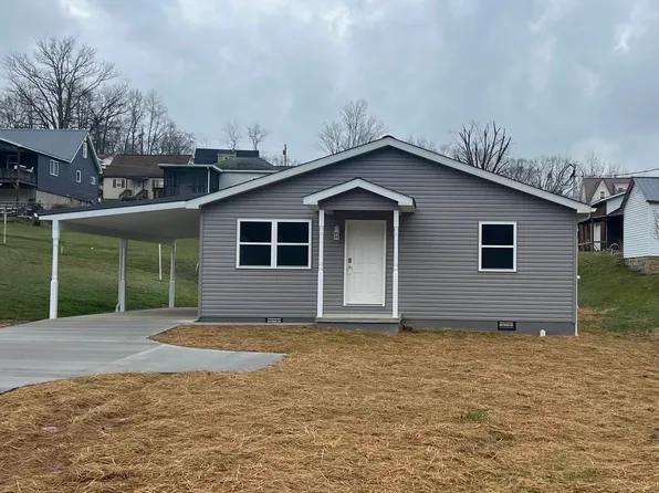 408 Charles St, Glenville, WV 26351
