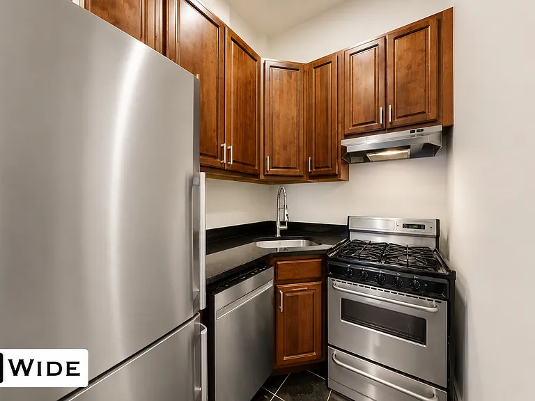 141 W 80th St #3R — Photo 4