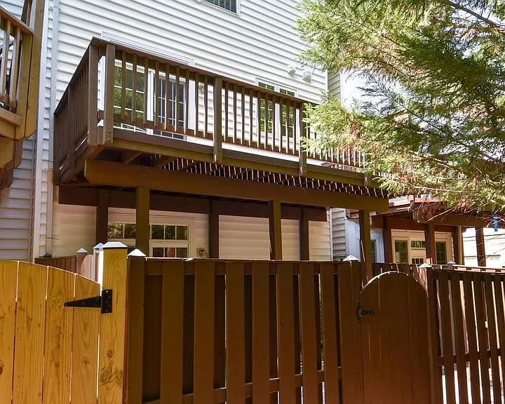 7810 Locust Leaf Ln — Photo 44