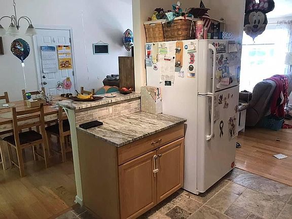 Kitchen_Breakfast bar