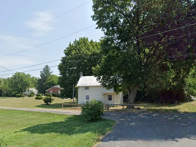 15610 Cresap Ave — Photo 2