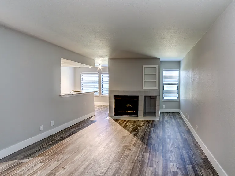 Waterside Apartments Tulsa — Photo 17
