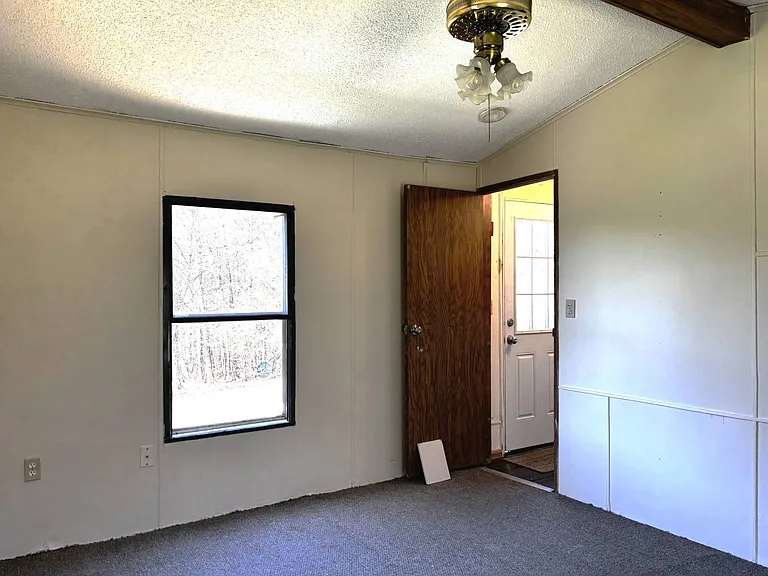499 Tanzman Rd — Photo 8