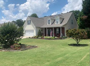 537 Saddle Ridge Dr, Bethlehem, GA 30620