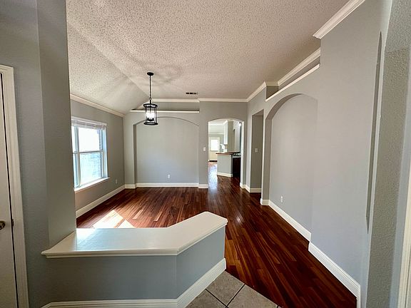 5th image of 3804 Aldersyde Dr