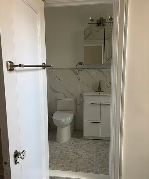 170 W 74th St #808 — Photo 3