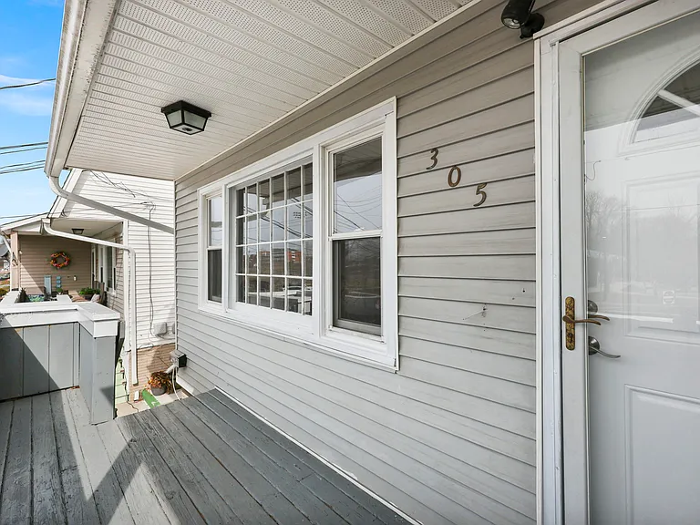 305 Mill Rock Rd — Photo 27