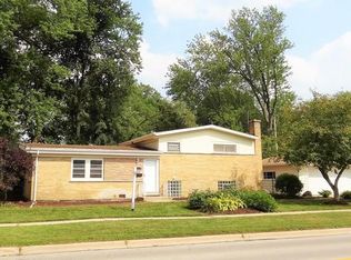1319 N President St, Wheaton, IL 60187
