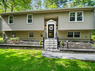 4 Tamarack Ln, Raymond, NH 03077
