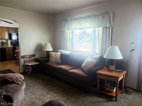 3rd image of 89 Joyce St
