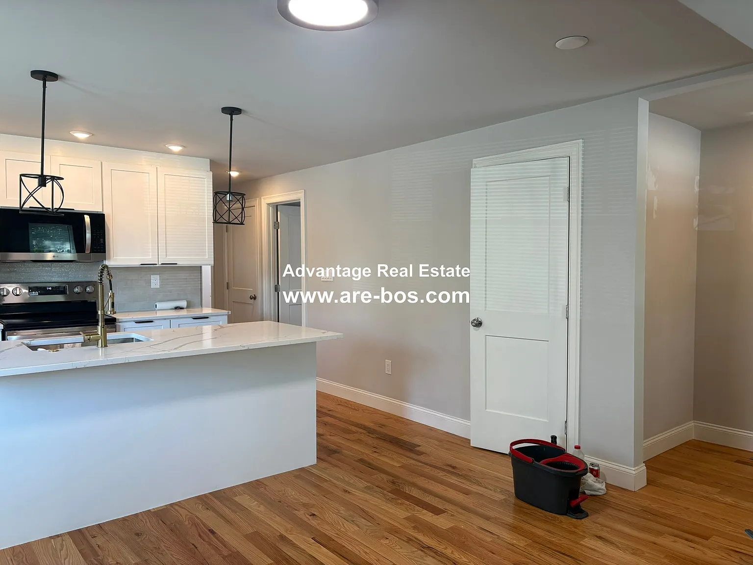 3 bed, 2.0 bath, $3,500 — Photo 2