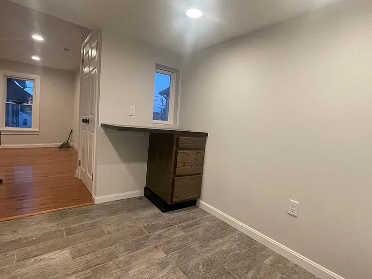 523 Baltimore St #4 — Photo 5