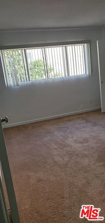 2 bed, 2.0 bath, 7072 sqft, $2,850 — Photo 3