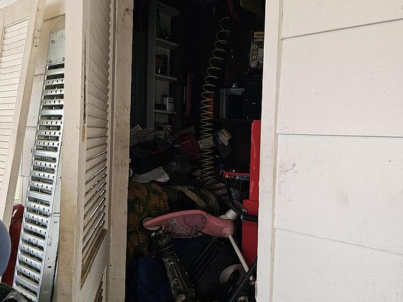 4th image of 1584 Crescent Dr