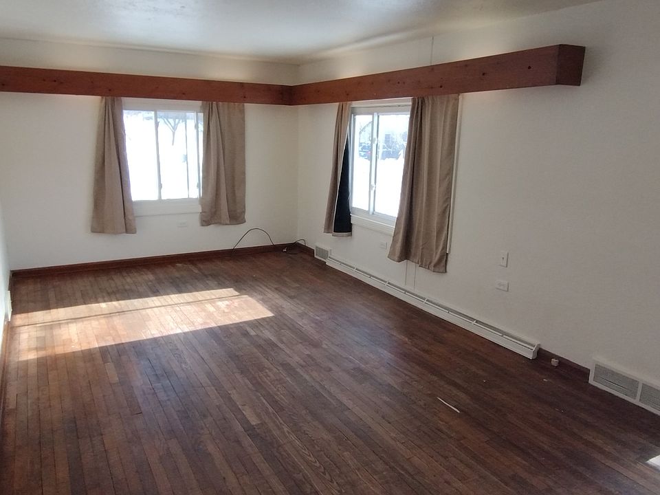 1st image of 609 Crider Ave NE #1