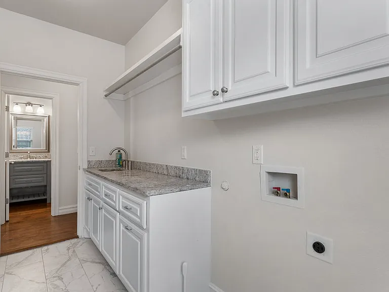 Laundry room with lots of storage