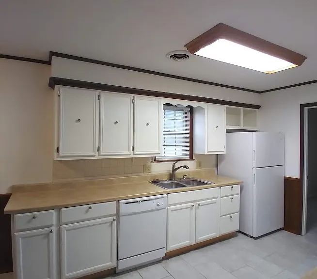 100 S Meadow Pl — Photo 4