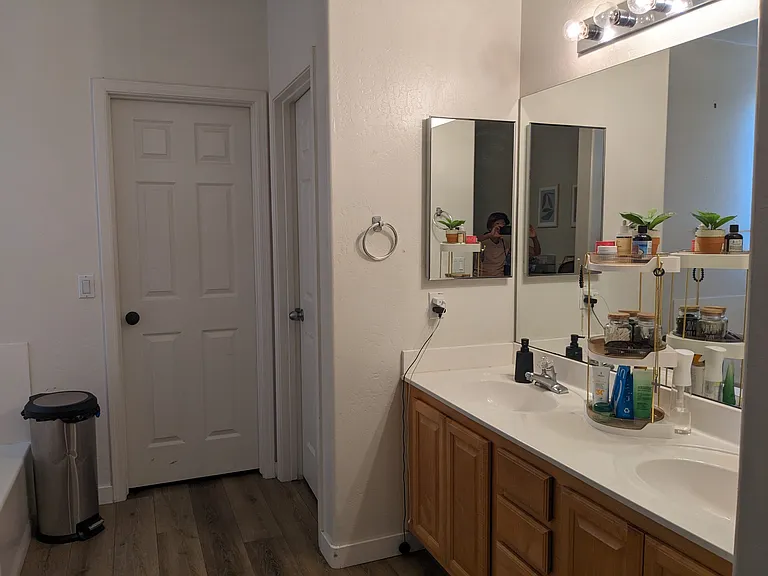 731 W Kent Pl — Photo 16