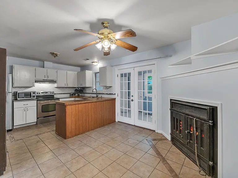 717 Wolftrap Ln — Photo 7