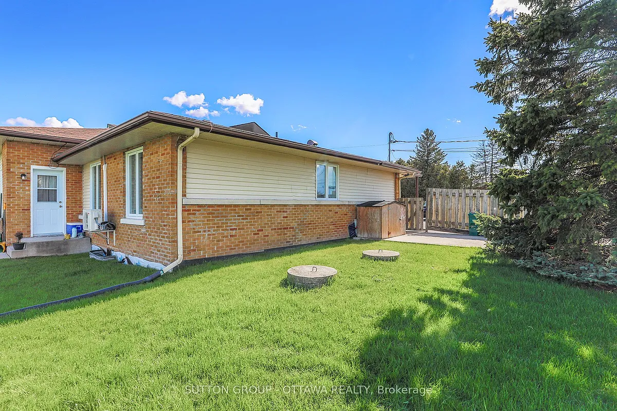 Building Photo - 2461 Dunning Rd #3