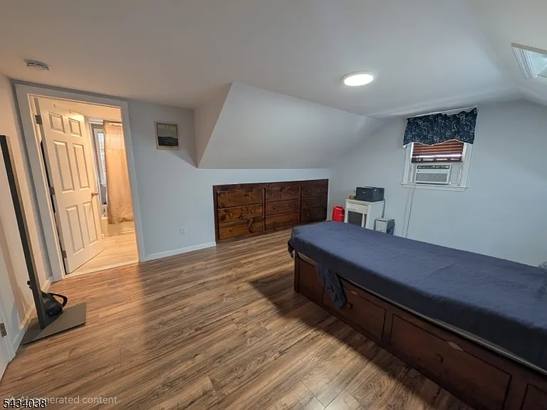6 Pine St — Photo 5