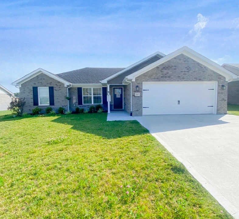 1st image of 217 Amaryllis Dr