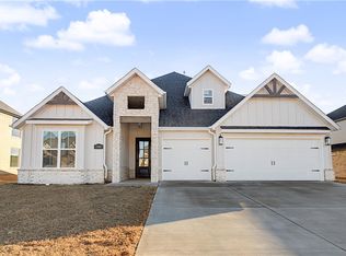 1501 Tiffany St, Centerton, AR 72719