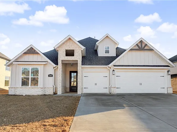 1120 Canyon Maple St, Centerton, AR 72719