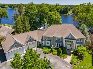 16076 Highland Dr, Spring Lake, MI 49456