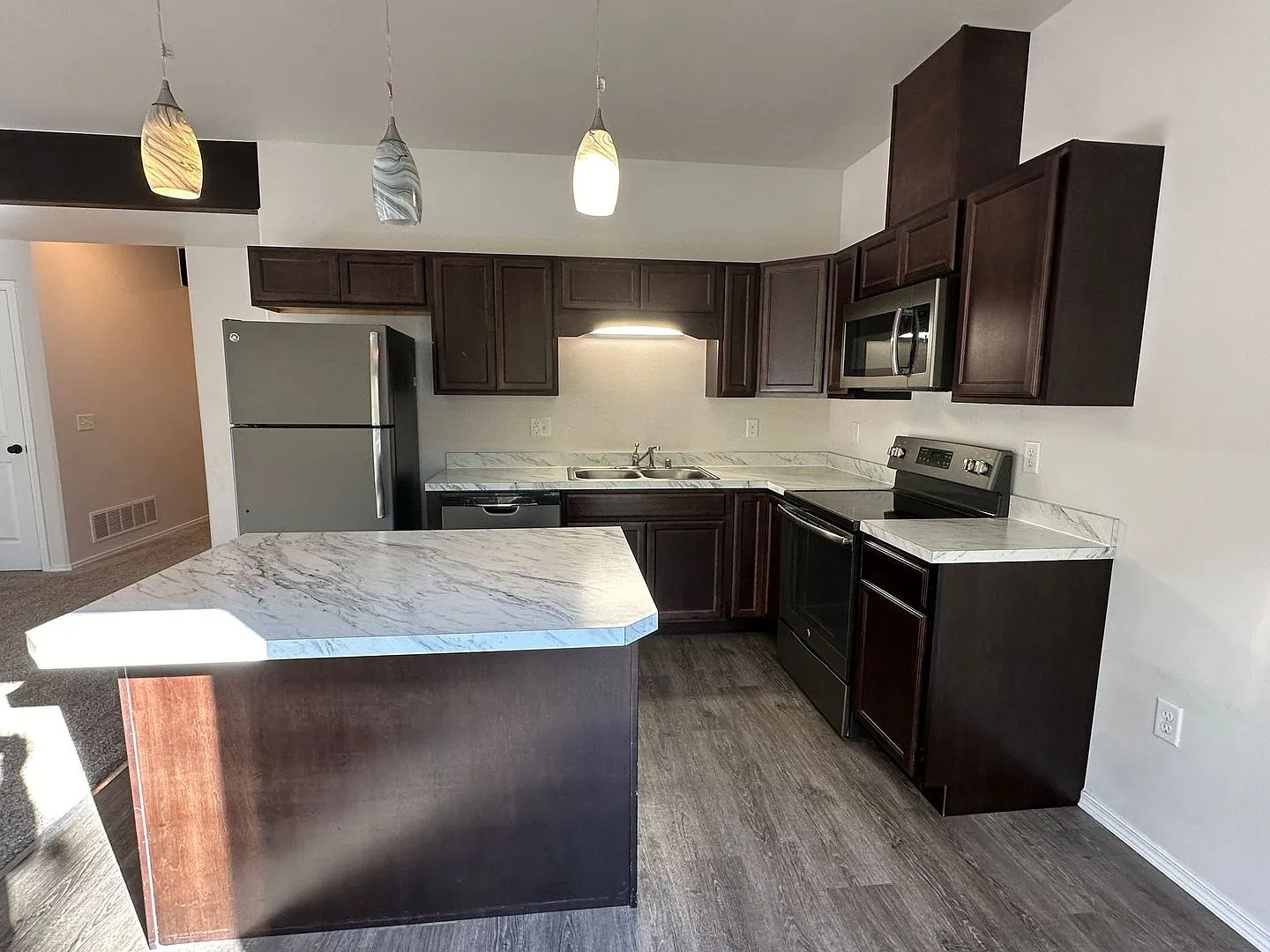 1733 N Nina Circle — Photo 3