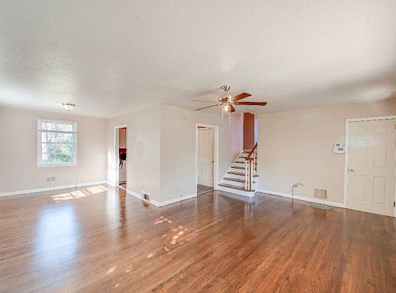 3rd image of 145 Palmetto Ave