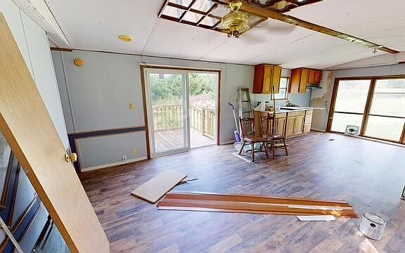 3rd image of 16451 E State Highway 70