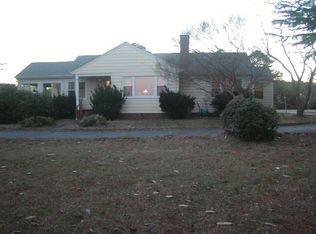 378 Point Pleasant Rd, Kilmarnock, VA 22482