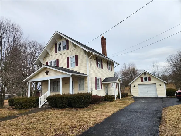 662 S 88th Rd, Carmichaels, PA 15320