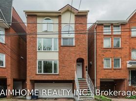 212 Milan St, Toronto, ON