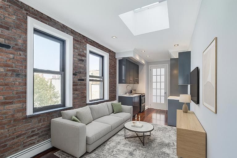 1st image of 232 E 5th St APT 4