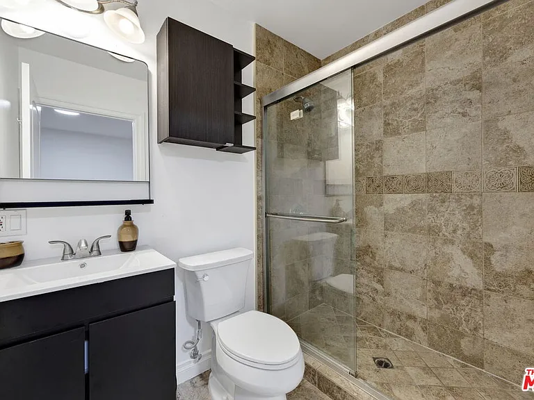 10109 Gloria Ave — Photo 17