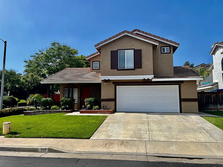 788 Pointe Vista Ln — Photo 1
