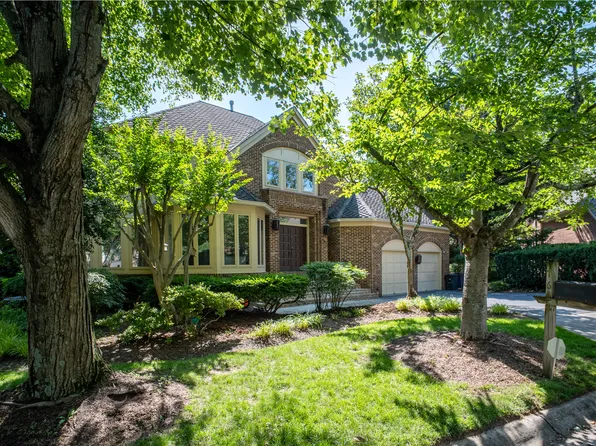 7624 Wheatcroft Ct, Bethesda, MD 20817