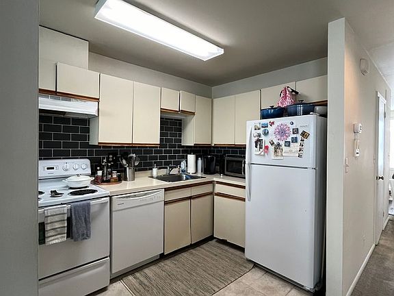 5th image of 1710 Lombard St #B