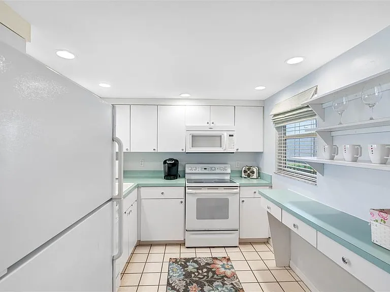 7871 Sailboat Key Blvd S #106 — Photo 3