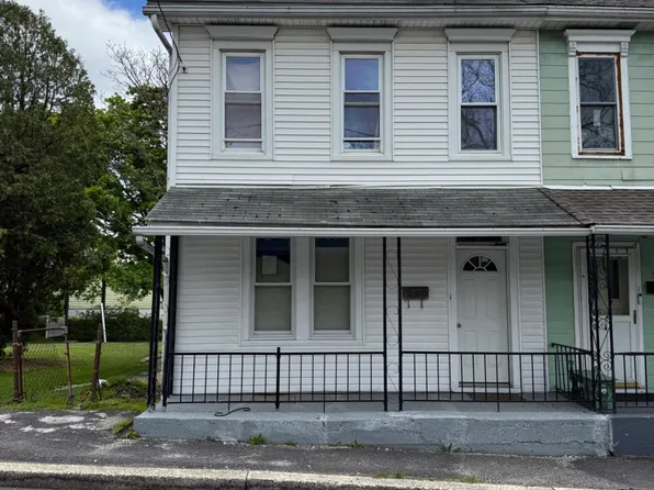 328 E Oak St, Frackville, PA 17931