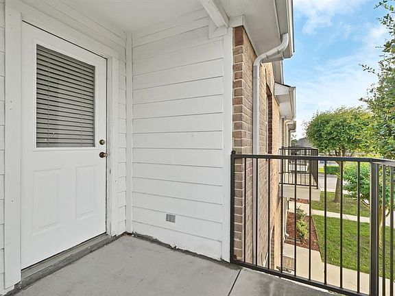 5th image of 11899 Algonquin Dr #10