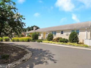 7510 Persimmon Tree Ln, Bethesda, MD 20817