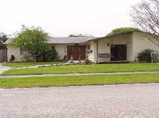 9530 SW 188th Ter, Cutler Bay, FL 33157