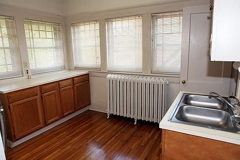 5th image of 1830 E St