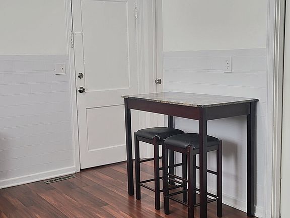 4th image of 29 Laverack Avenue # 1 First Floor