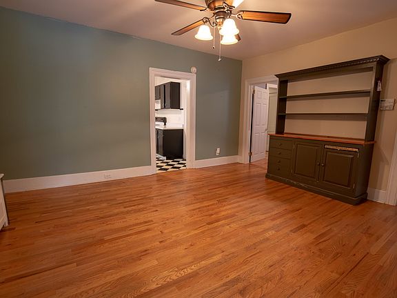 5th image of 169 Church St
