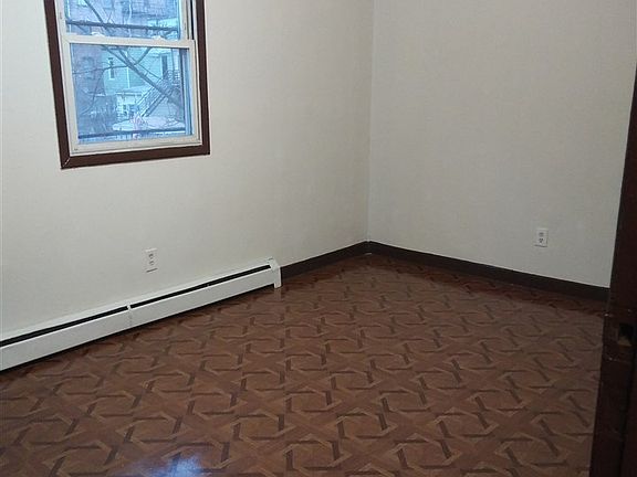 5th image of 174 Summit Ave #1