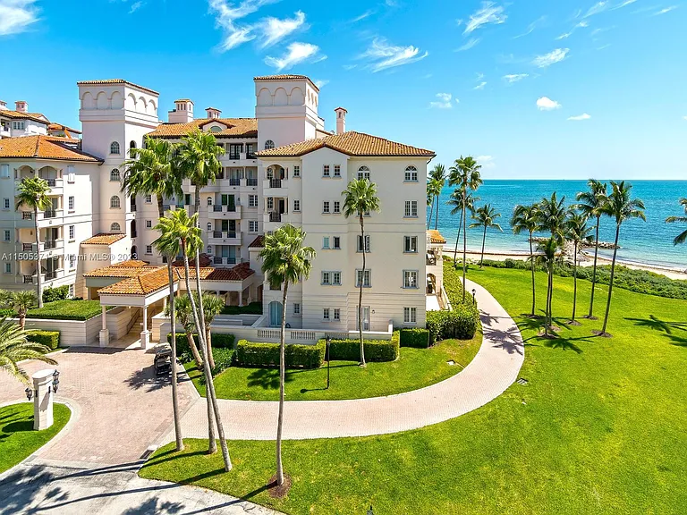 19251 Fisher Island Dr #19251 — Photo 14